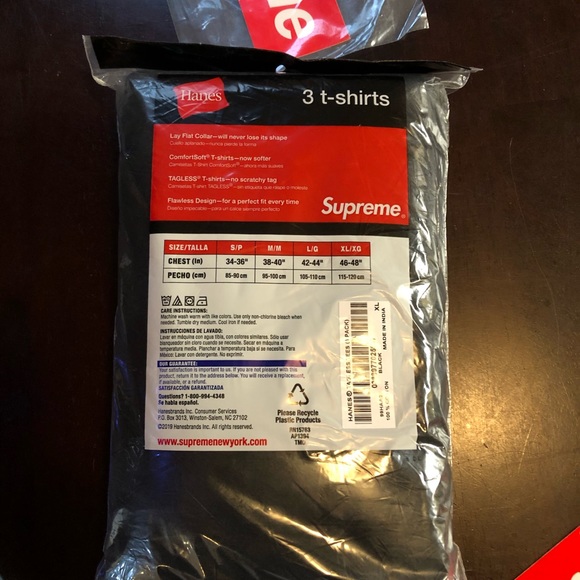Supreme/Hanes 3 pack black t-shirts - Picture 2 of 2